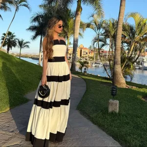 Alia Holiday Maxi Dress