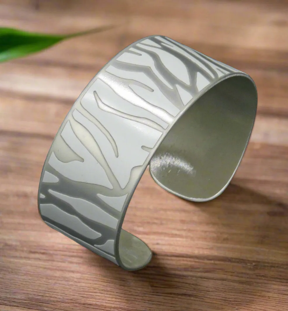 Mercedes SL63 AMG Zebra Cuff